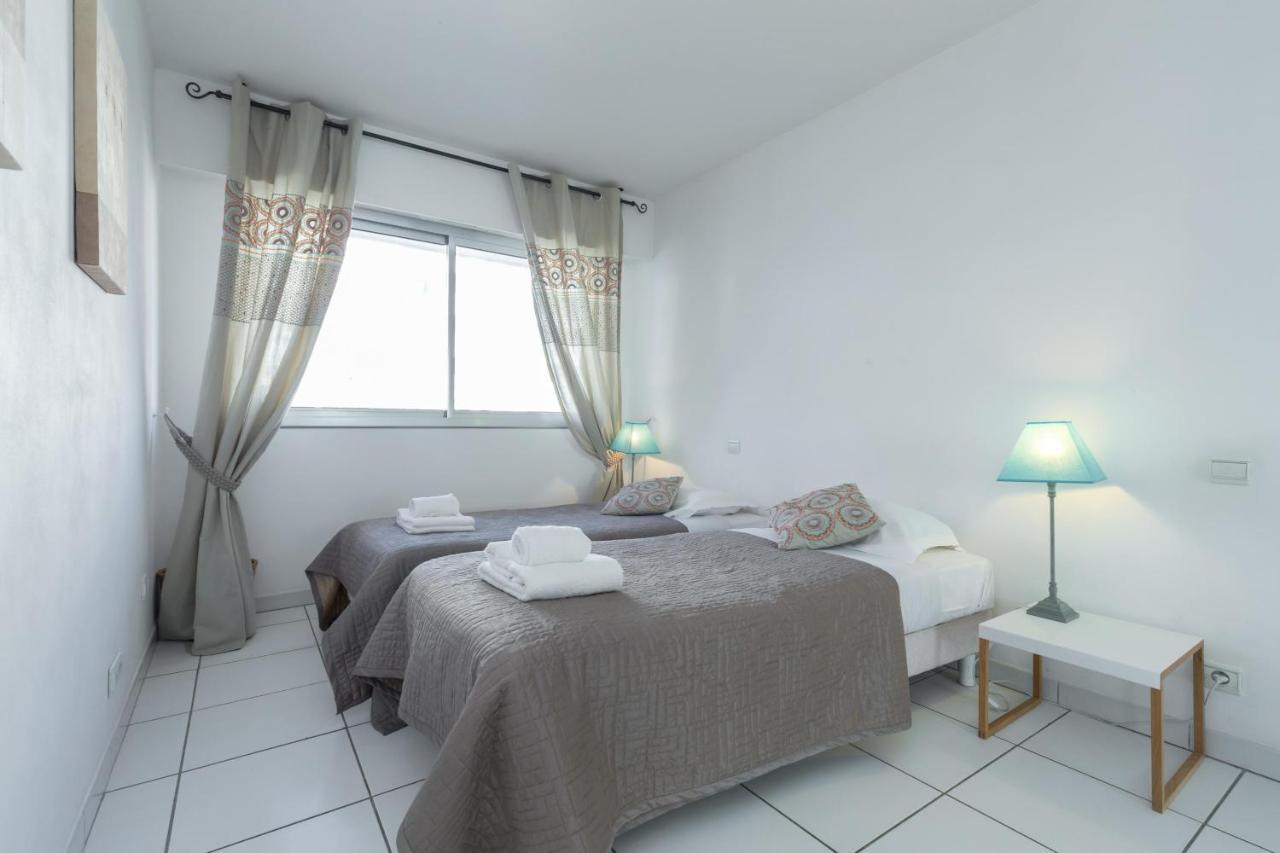 Bright Two Bedroomed Apartment On The Beach In Cannes With Huge Terrace With Fabulous Sea Views - 2001 Εξωτερικό φωτογραφία